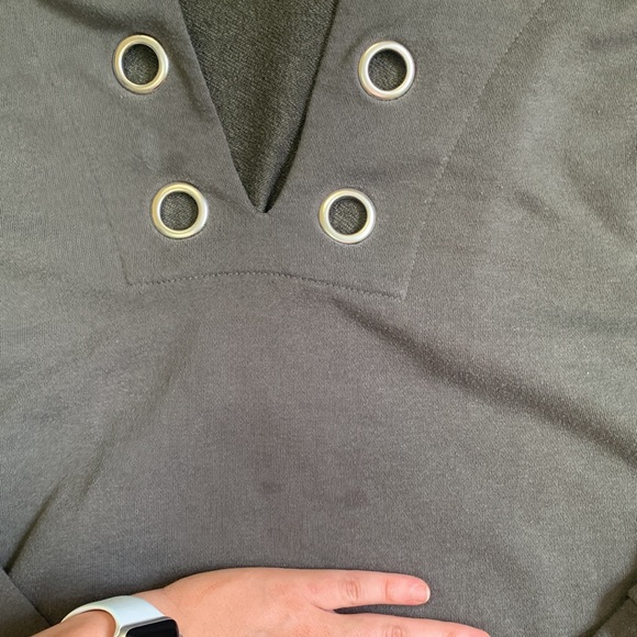 CUTE NEUTRAL TIMING SWEATER - Picture 2 of 4